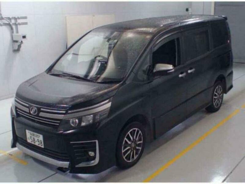 Toyota voxy 2016