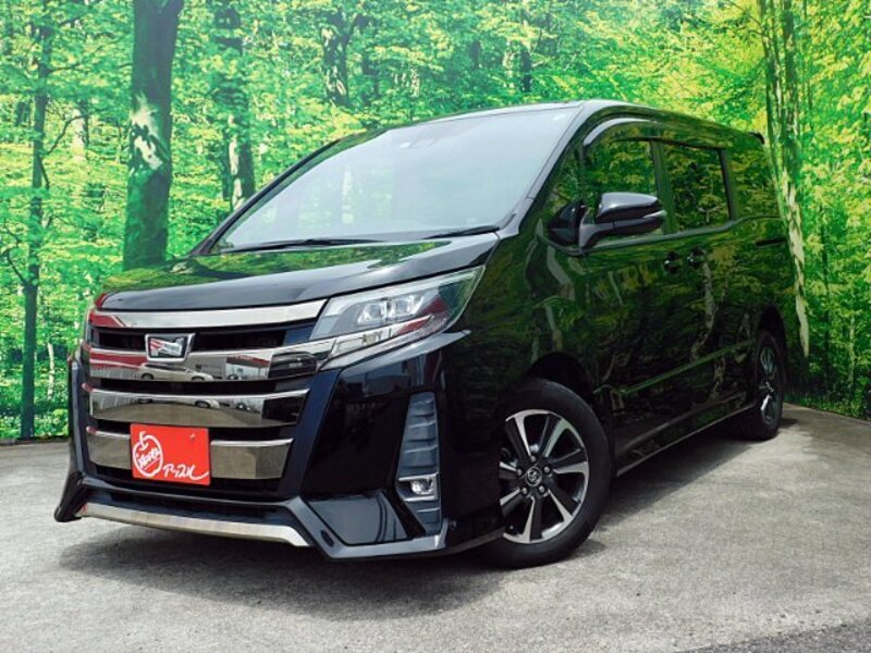 TOYOTA NOAH