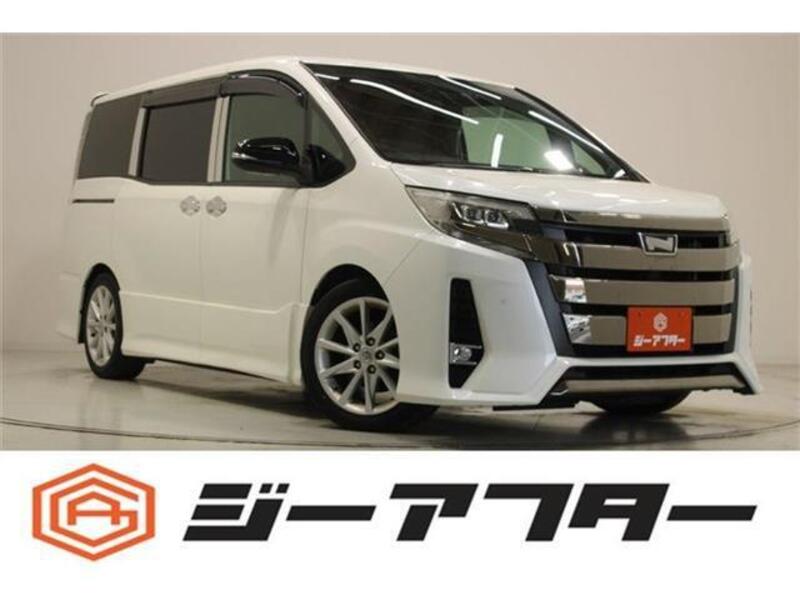 TOYOTA NOAH