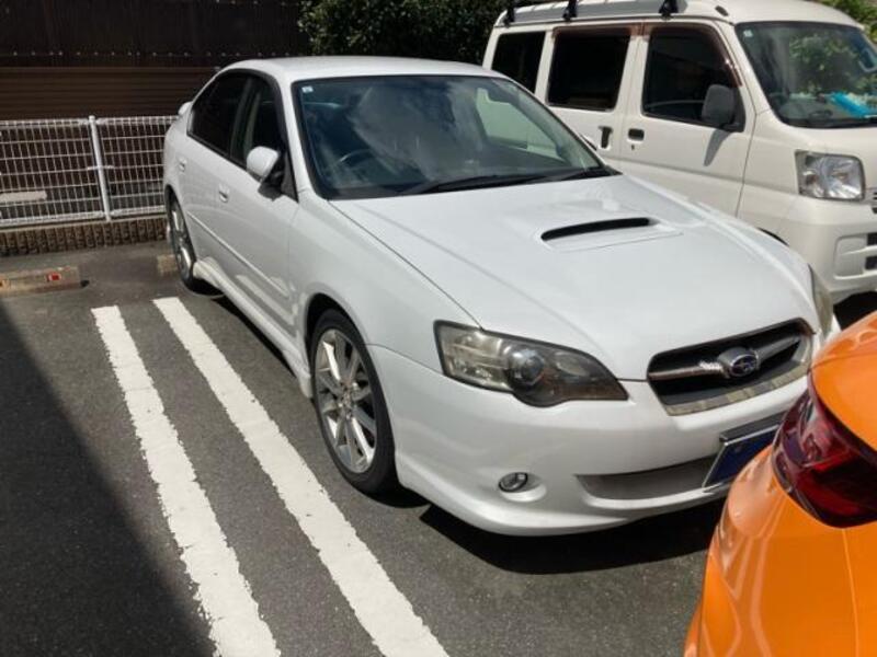 SUBARU LEGACY B4