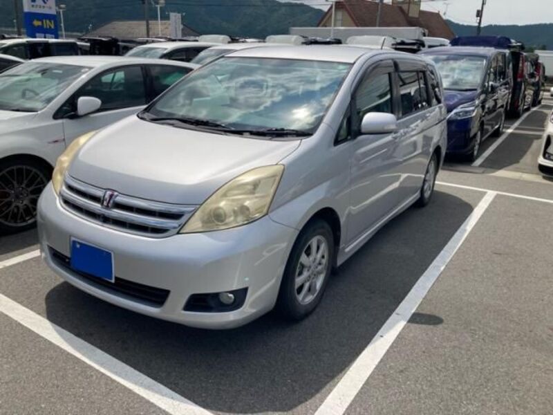 TOYOTA ISIS