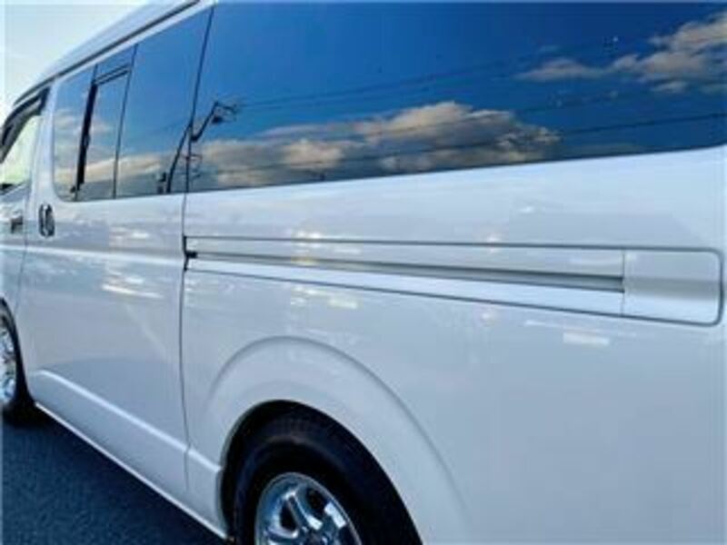 HIACE-11