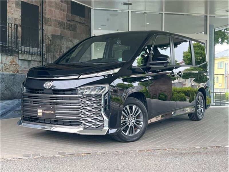 TOYOTA VOXY