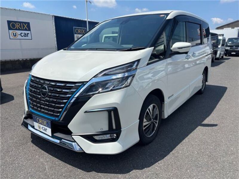 NISSAN SERENA