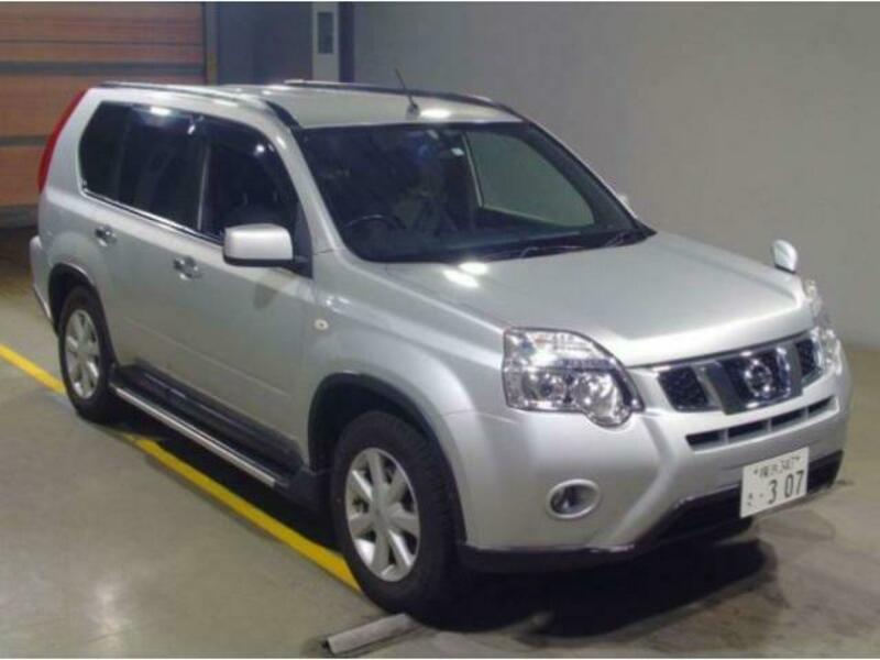 X-TRAIL