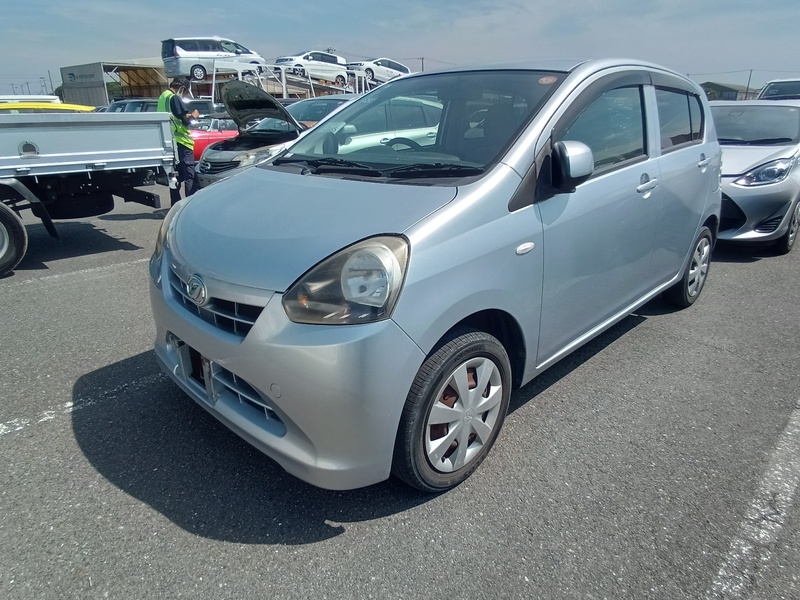 DAIHATSU Mira Es