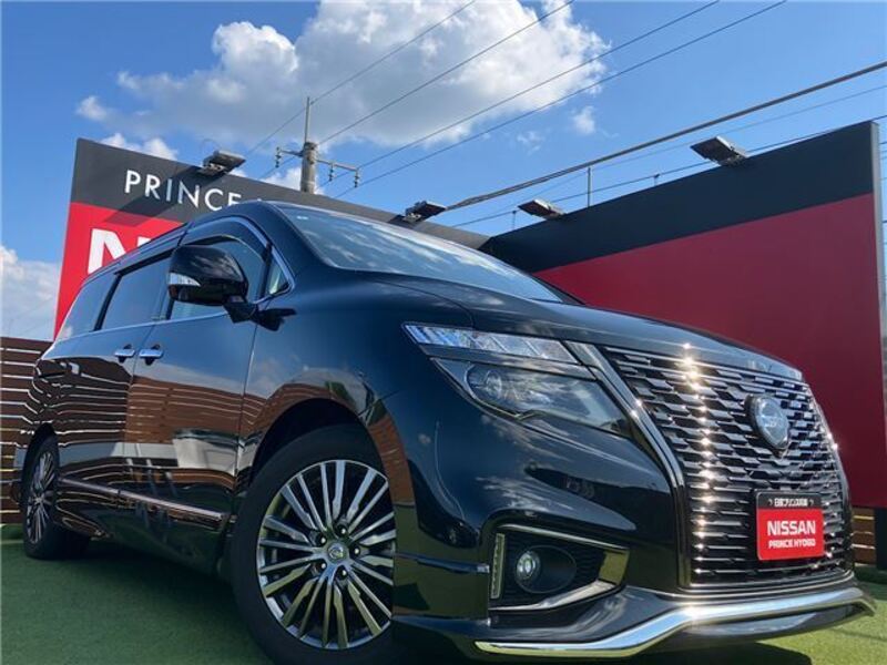 NISSAN ELGRAND