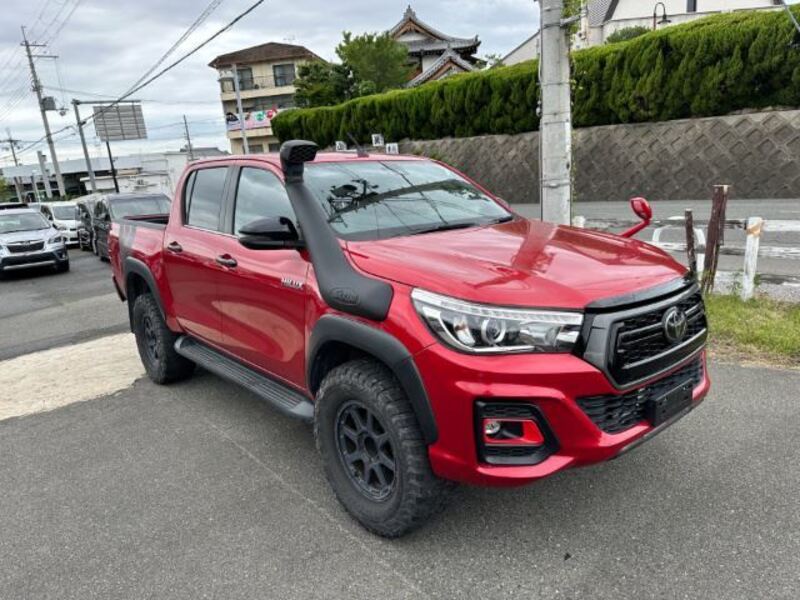 TOYOTA HILUX