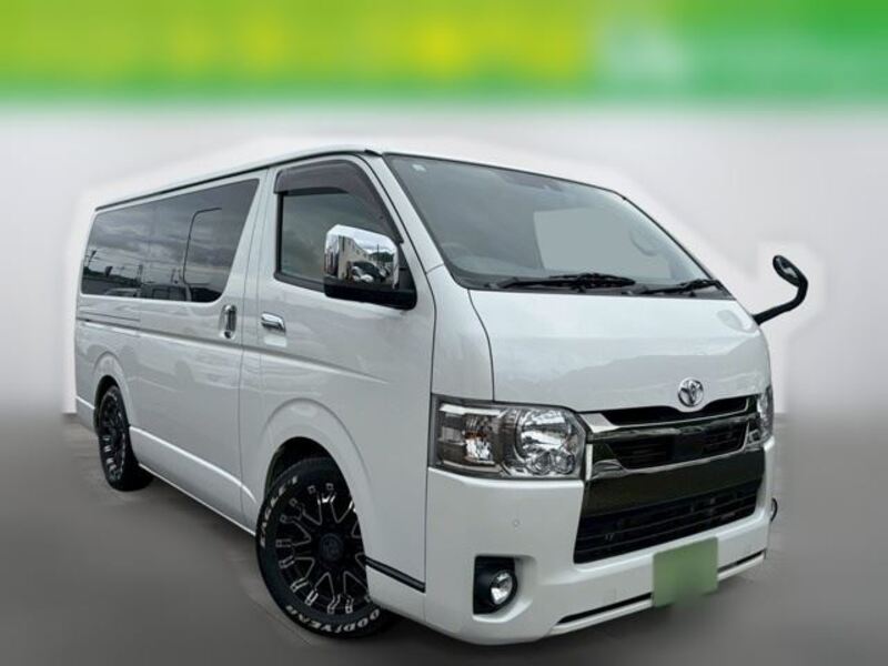 TOYOTA HIACE VAN