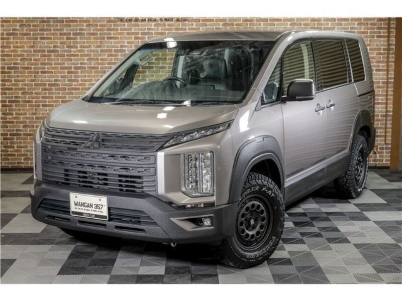 MITSUBISHI DELICA D5