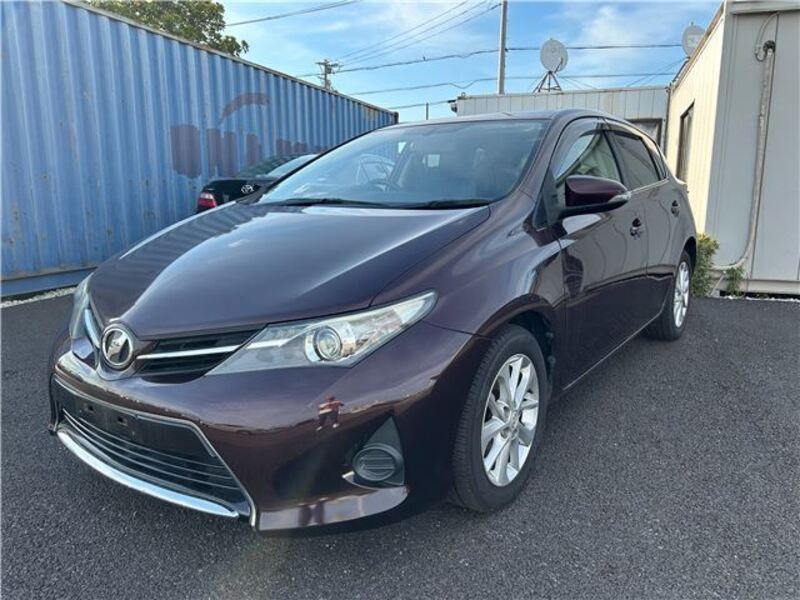 TOYOTA AURIS