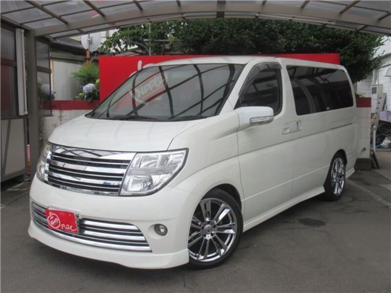 NISSAN ELGRAND