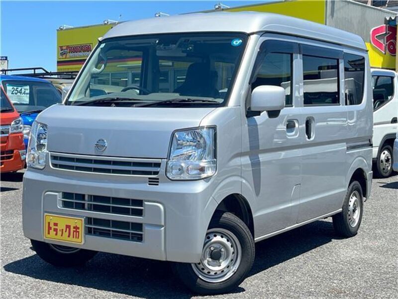 NISSAN CLIPPER VAN