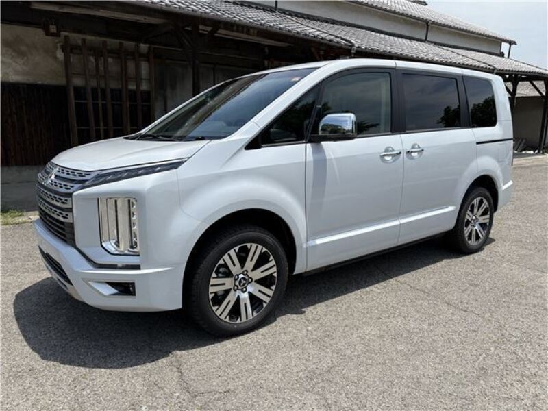 MITSUBISHI DELICA D5