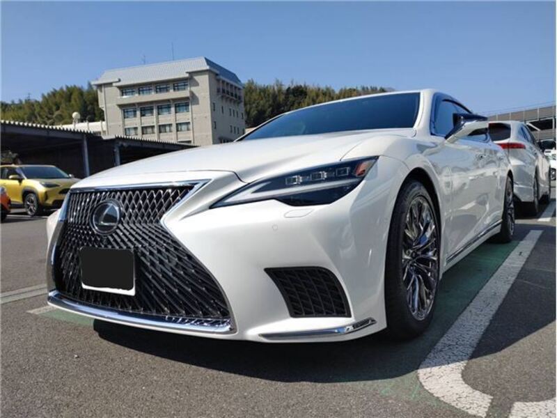 LEXUS LS
