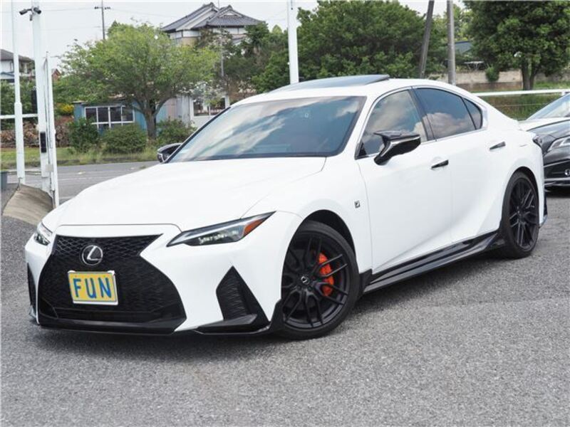 LEXUS IS