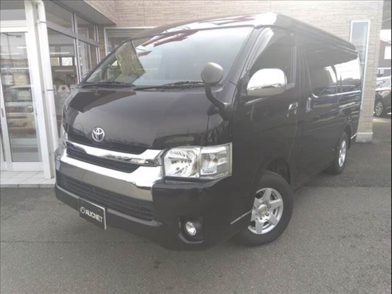 TOYOTA HIACE VAN