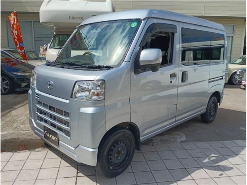 TOYOTA PIXIS VAN