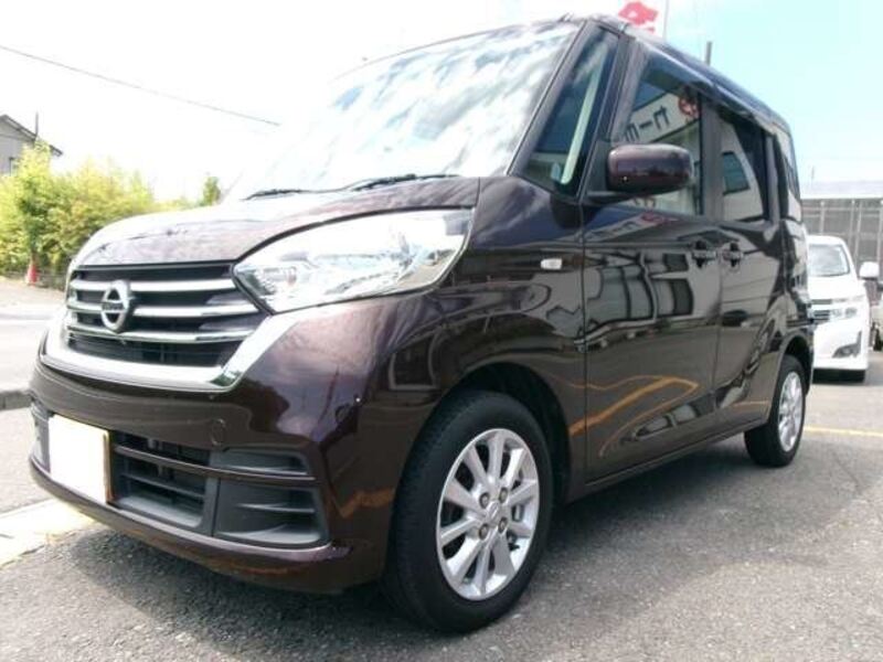 NISSAN DAYZ ROOX
