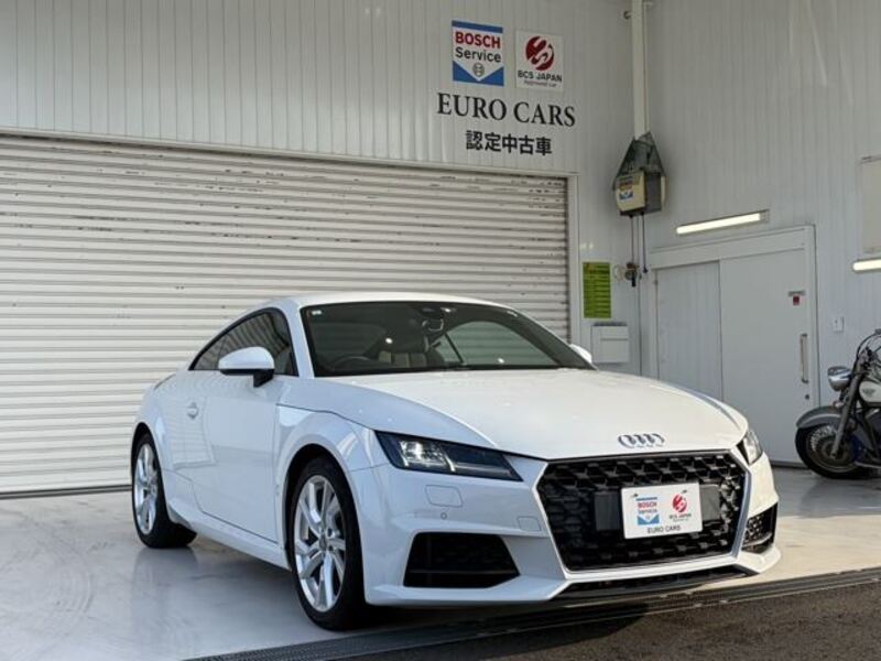 AUDI TT
