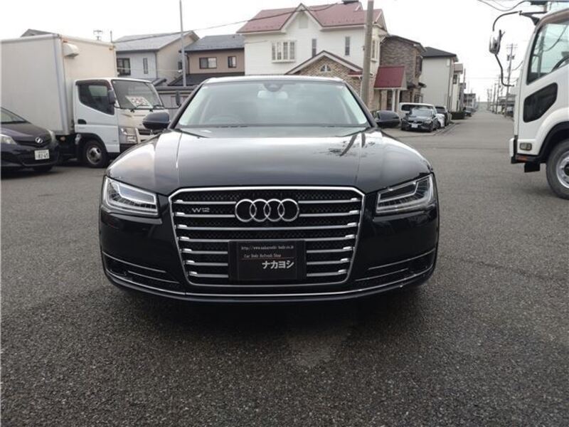 AUDI A8