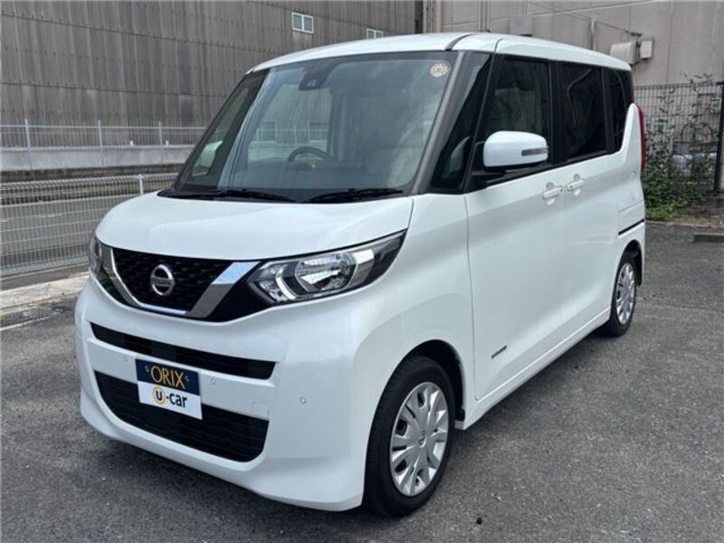 NISSAN ROOX
