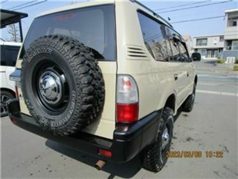 LAND CRUISER PRADO-1