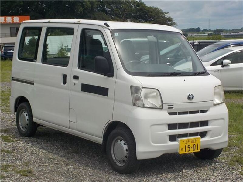 TOYOTA PIXIS VAN