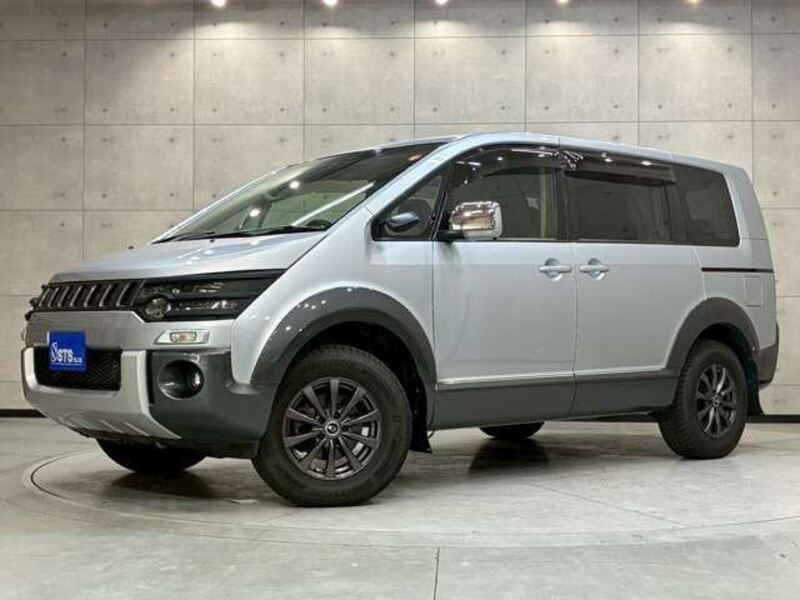 MITSUBISHI DELICA D5