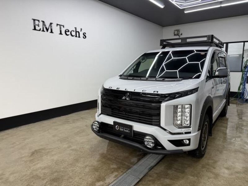 MITSUBISHI DELICA D5