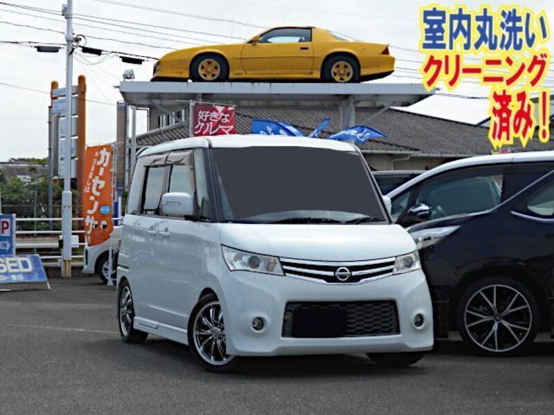 NISSAN ROOX