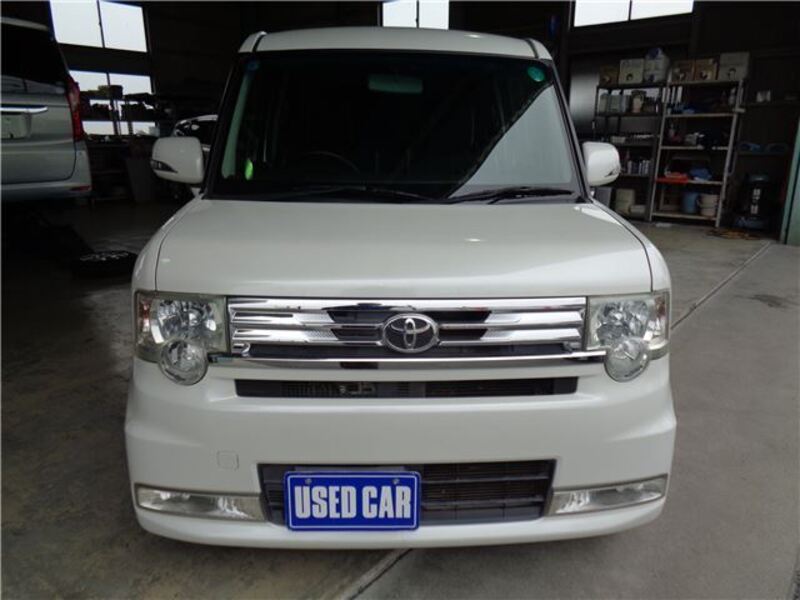 TOYOTA PIXIS SPACE