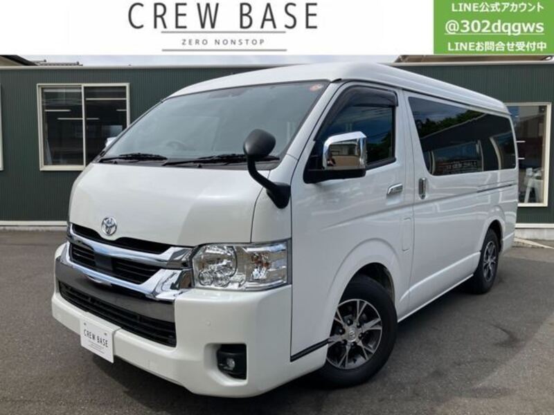 TOYOTA HIACE
