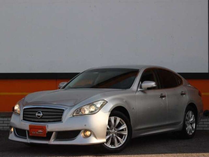 NISSAN FUGA