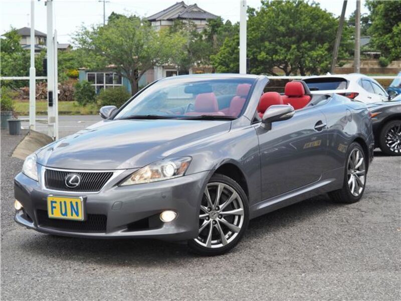 LEXUS IS