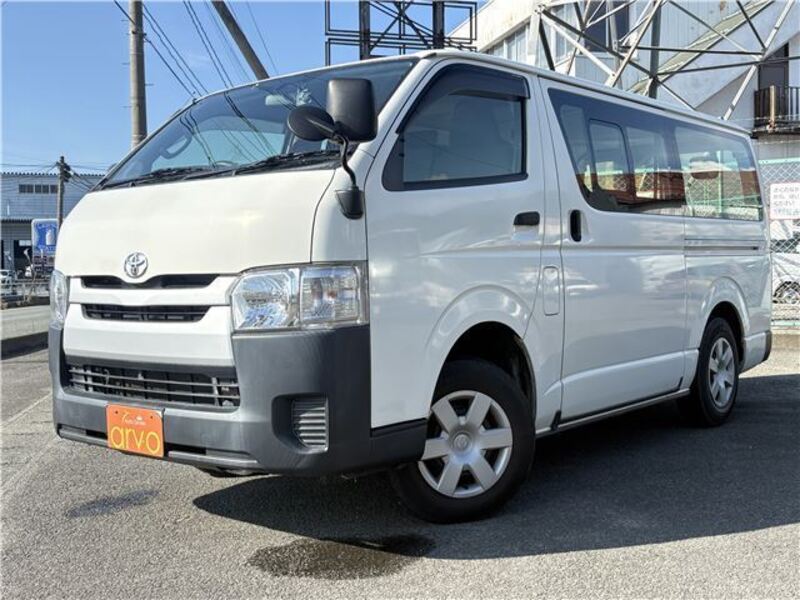 TOYOTA HIACE VAN