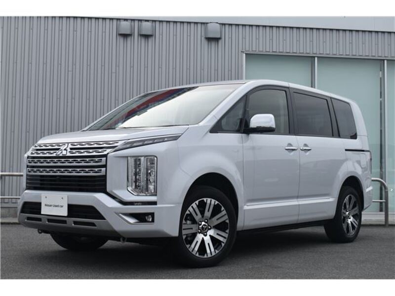MITSUBISHI DELICA D5