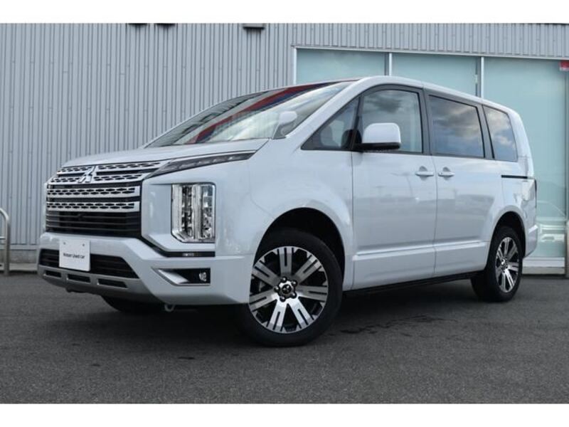 MITSUBISHI DELICA D5