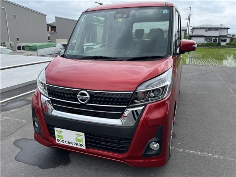 NISSAN DAYZ ROOX