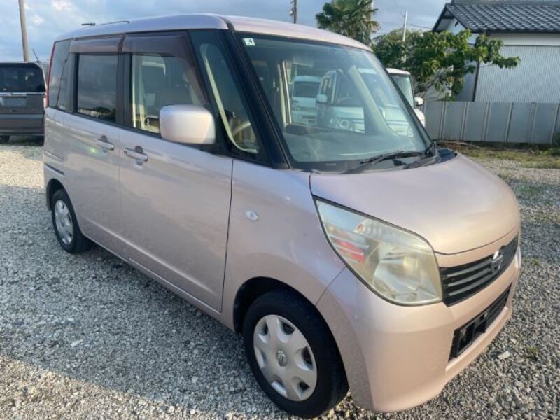 NISSAN ROOX