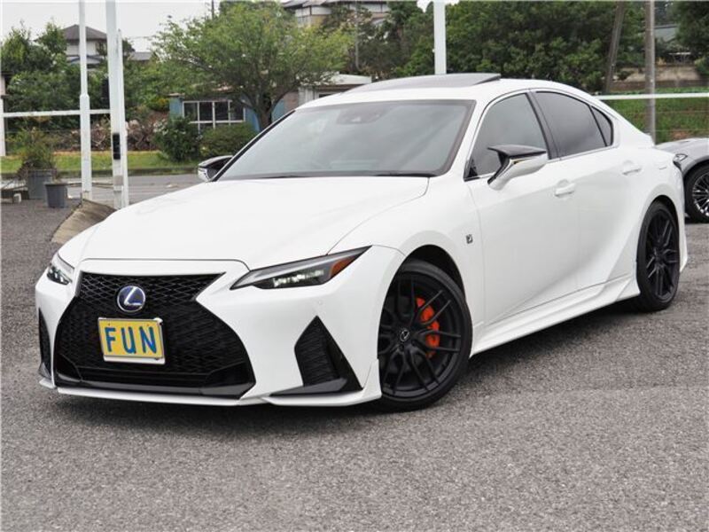 LEXUS IS
