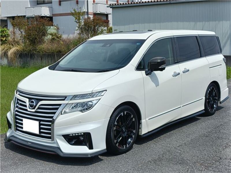 NISSAN ELGRAND