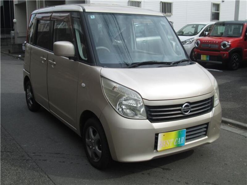 NISSAN ROOX