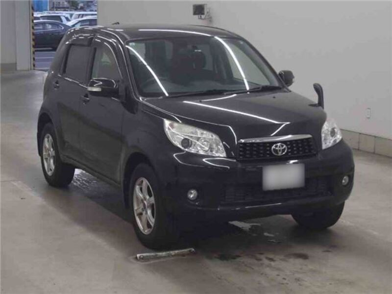 TOYOTA RUSH