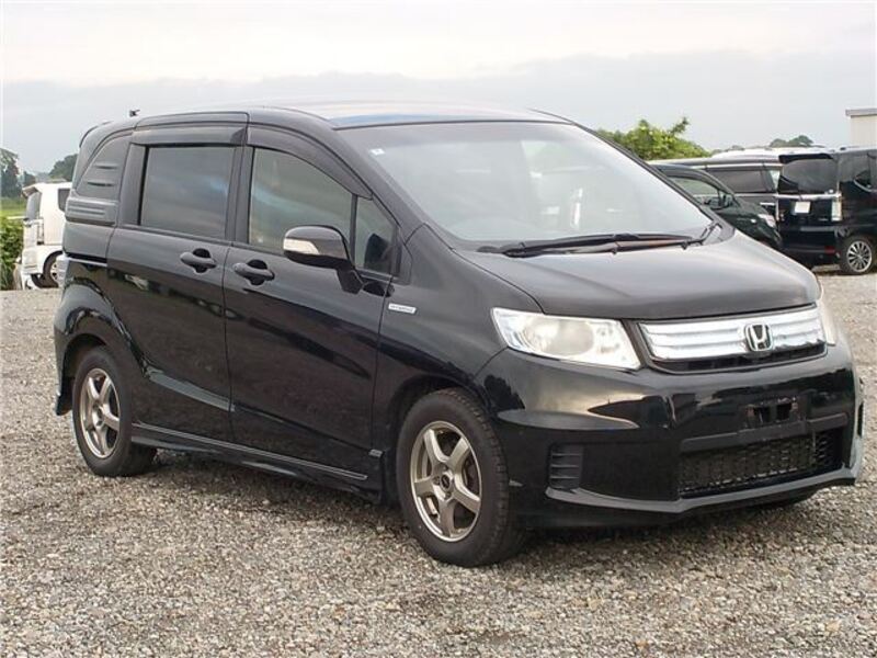HONDA FREED SPIKE