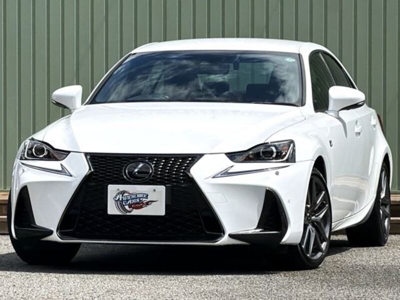 LEXUS IS