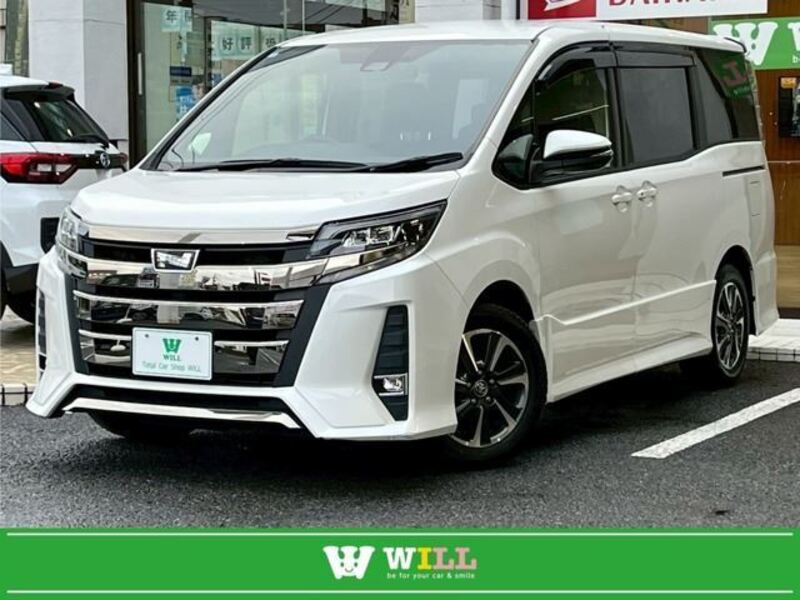 TOYOTA NOAH