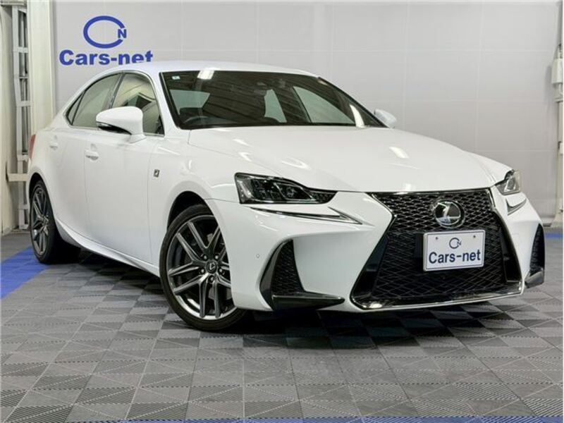 LEXUS IS