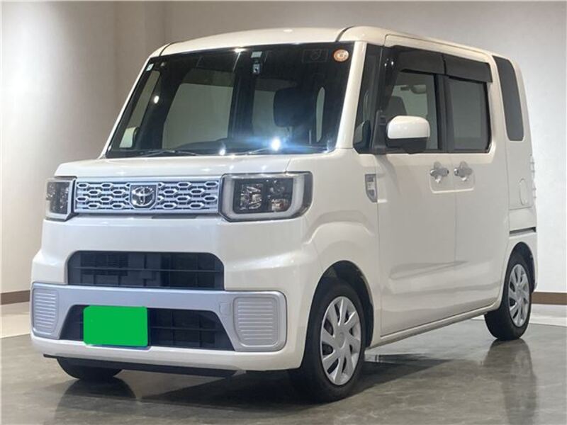 TOYOTA PIXIS MEGA