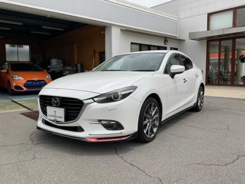 MAZDA AXELA